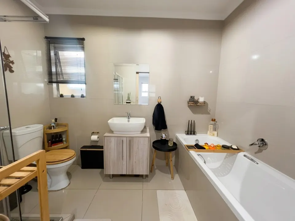 Well-Maintained 2 Bedroom Ground-Floor Apartment For Sale in Forest Glen, Morehill, photo 11 of 20
