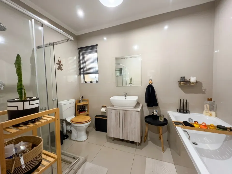 Well-Maintained 2 Bedroom Ground-Floor Apartment For Sale in Forest Glen, Morehill, photo 9 of 20