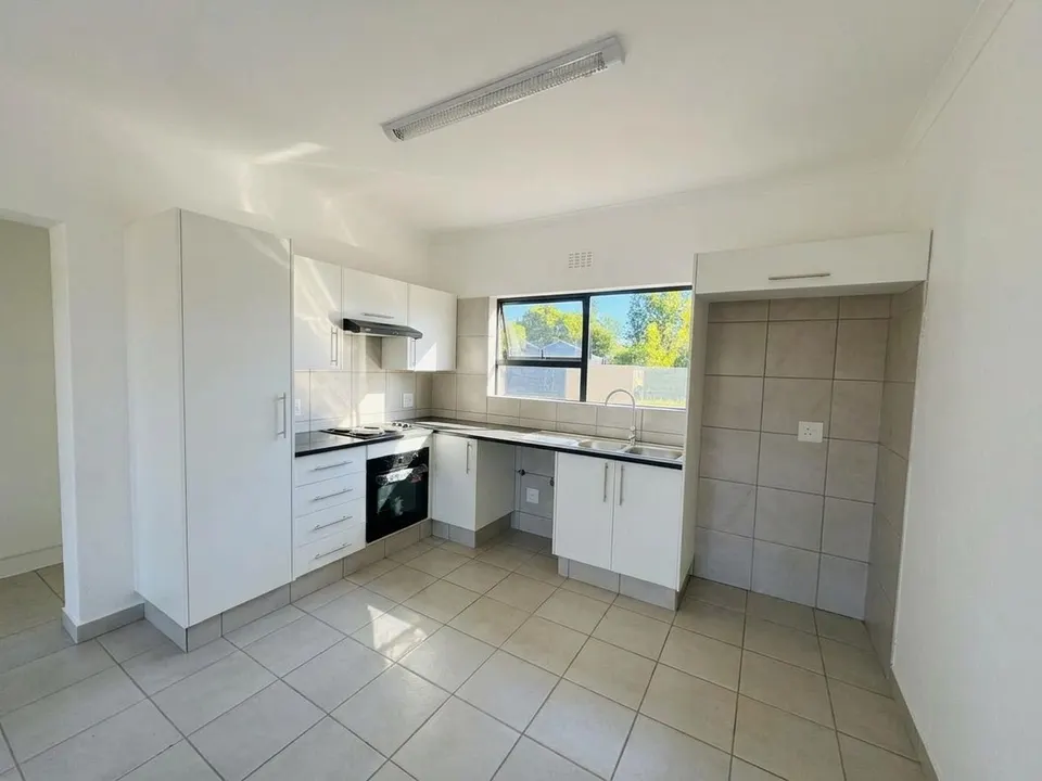 Brand-New 2-Bedroom Apartments To Rent - S and S Villas, Kenleaf, photo 1 of 14
