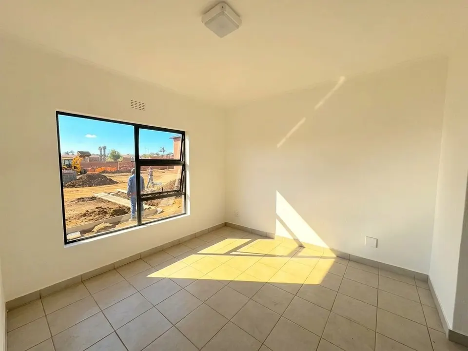 Brand-New 2-Bedroom Apartments To Rent - S and S Villas, Kenleaf, photo 9 of 14