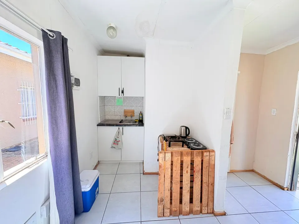 Bachelor Cottage To Rent in Parkrand, Boksburg – Ideal for a Single Tenant, photo 7 of 14