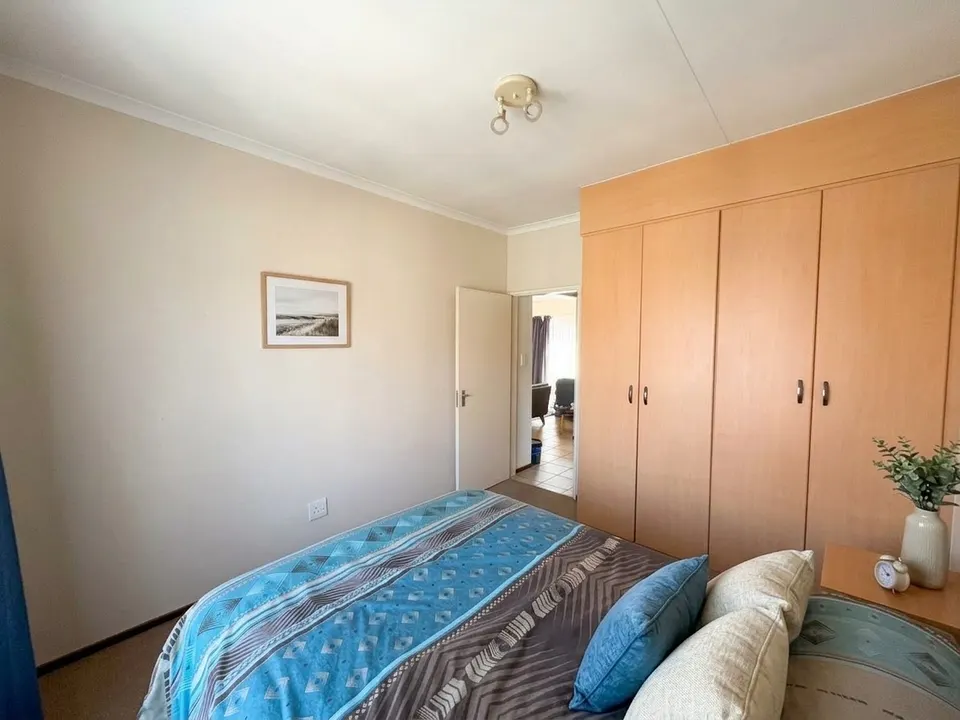 Charming 2 Bedroom Apartment For Sale in San Vitto, Sunninghill, photo 20 of 24