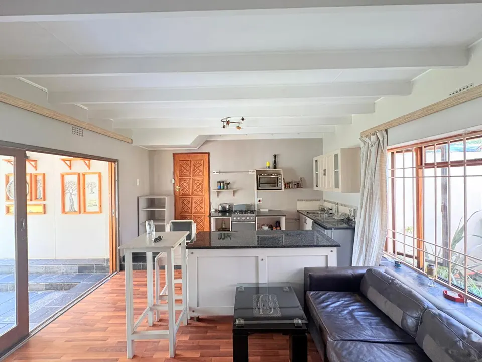 Partially Furnished 2 Bedroom Home To Rent in Ferndale, Randburg, photo 7 of 26