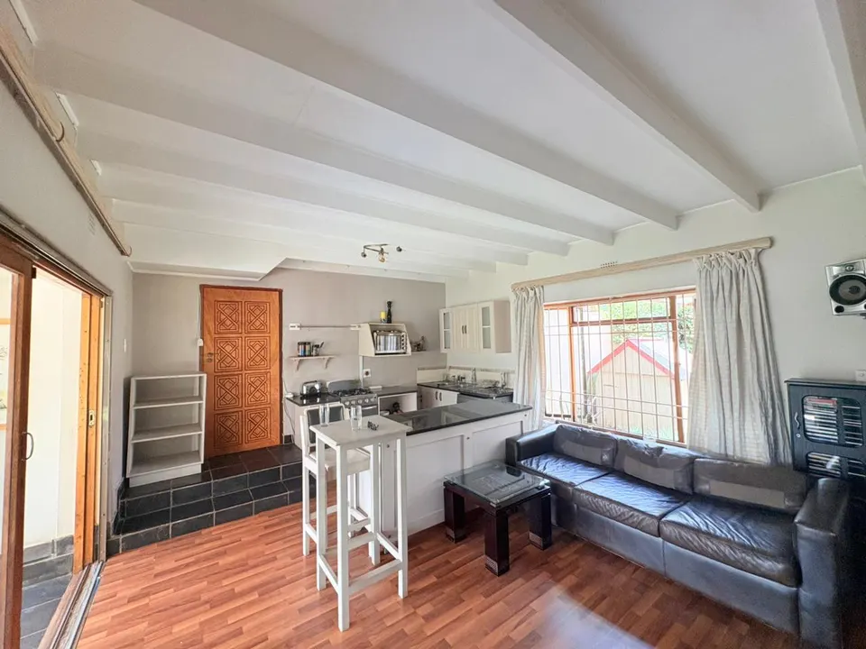 Partially Furnished 2 Bedroom Home To Rent in Ferndale, Randburg, photo 8 of 26